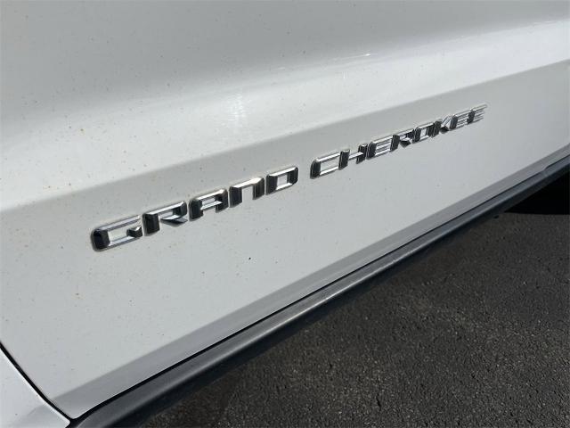 2015 Jeep Grand Cherokee Vehicle Photo in TULLY, NY 13159-3159