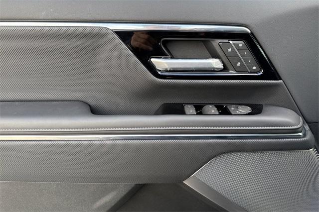2025 GMC Sierra EV Vehicle Photo in ELK GROVE, CA 95757-8703