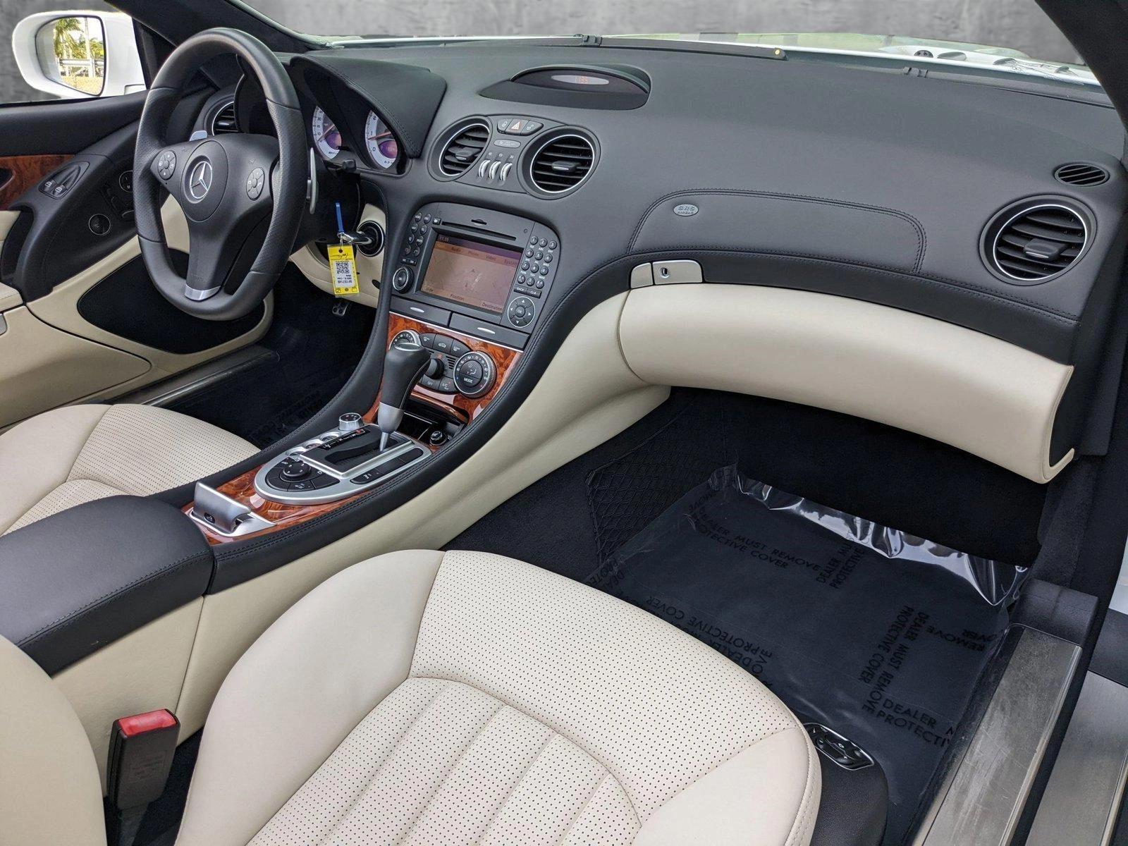 2009 Mercedes-Benz SL-Class Vehicle Photo in Pompano Beach, FL 33064