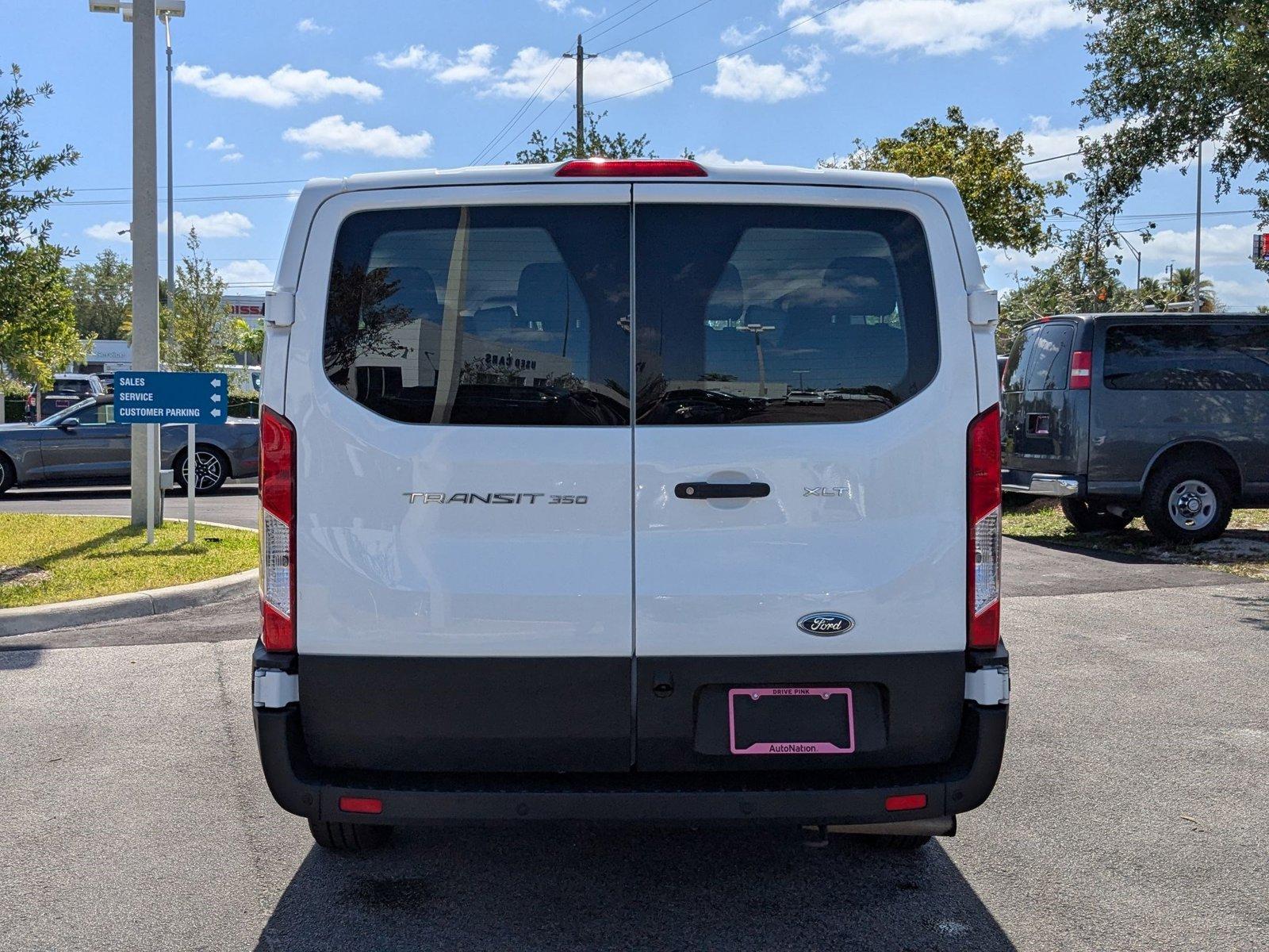 2022 Ford Transit Passenger Wagon Vehicle Photo in Miami, FL 33015