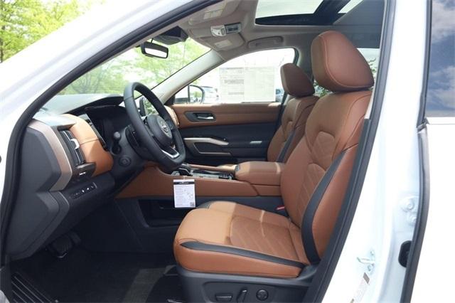 2025 Nissan Pathfinder Vehicle Photo in Hazelwood, MO 63042