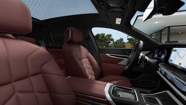 2025 BMW 740i xDrive Vehicle Photo in GRAPEVINE, TX 76051