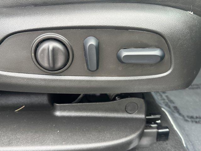 2023 GMC Acadia Vehicle Photo in LEOMINSTER, MA 01453-2952