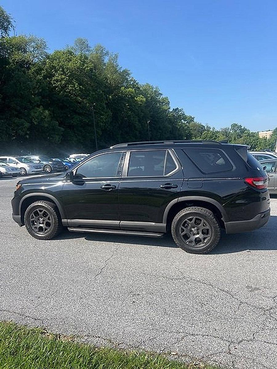 2023 Honda Pilot Vehicle Photo in Harrisburg, PA 17111