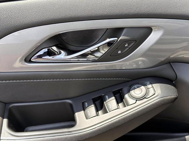 2023 Chevrolet Traverse Vehicle Photo in Roslyn, NY 11576