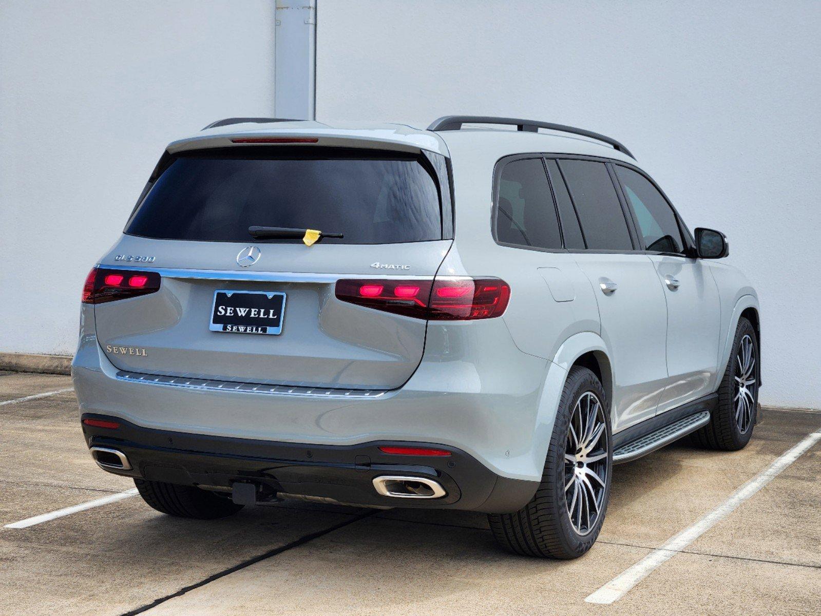 2025 Mercedes-Benz GLS Vehicle Photo in HOUSTON, TX 77079