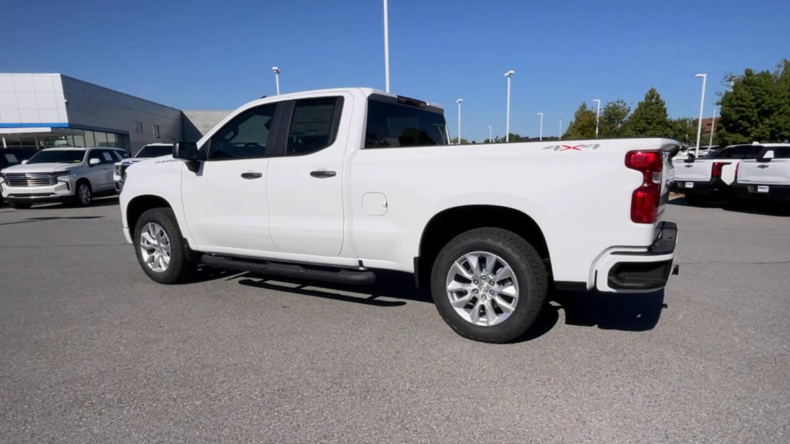 2024 Chevrolet Silverado 1500 Vehicle Photo in BENTONVILLE, AR 72712-4322