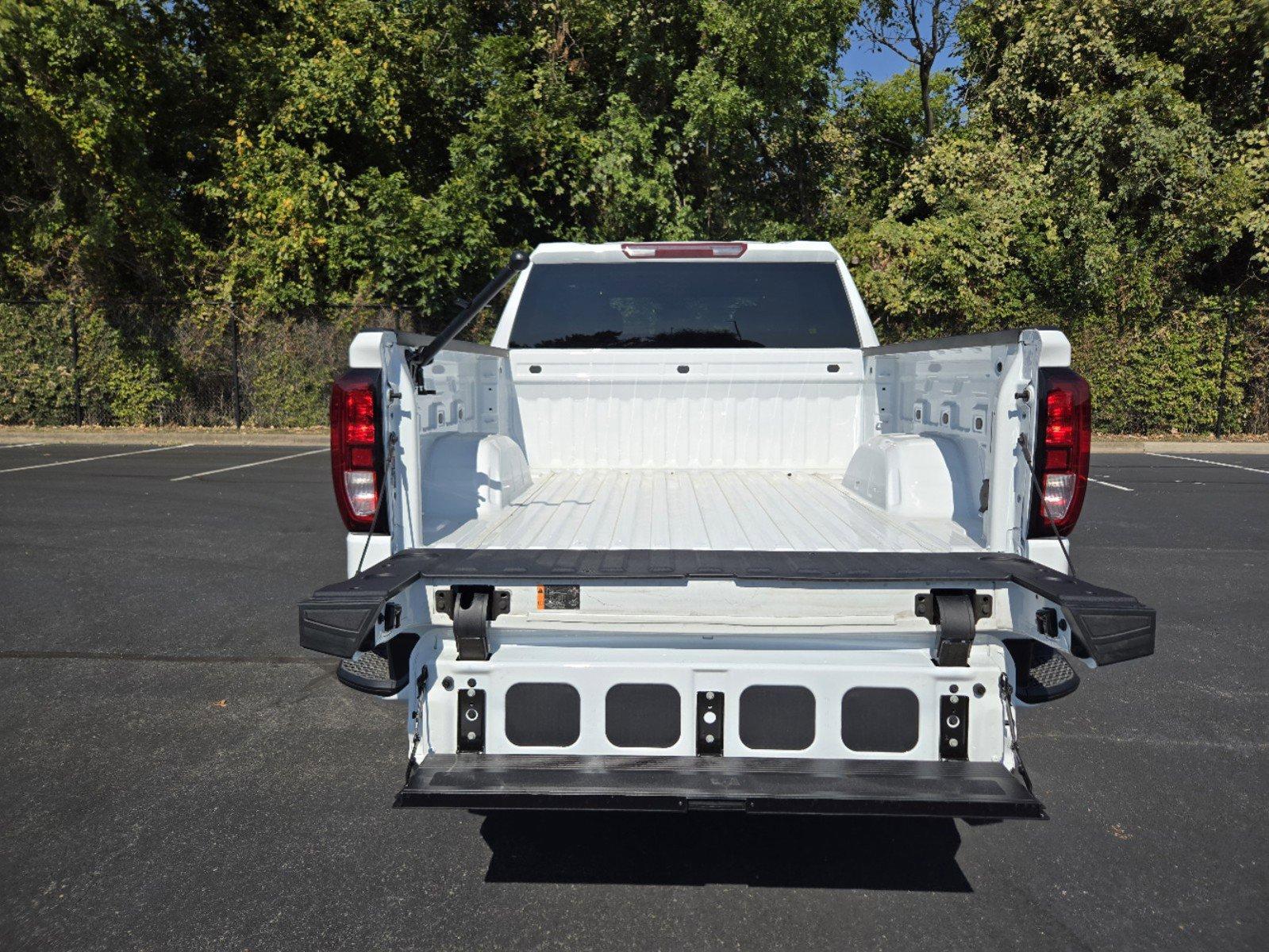 2024 GMC Sierra 1500 Vehicle Photo in DALLAS, TX 75209-3016