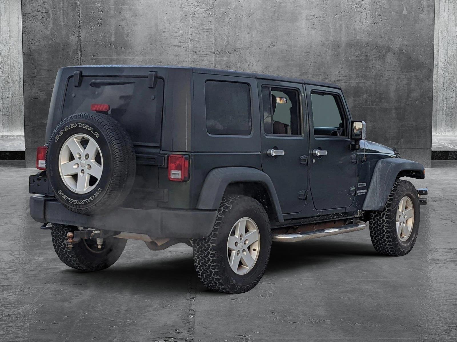 2010 Jeep Wrangler Unlimited Vehicle Photo in Davie, FL 33331