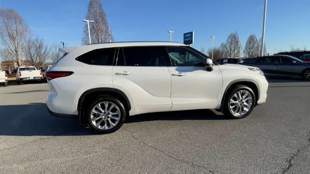 2023 Toyota Highlander Vehicle Photo in BENTONVILLE, AR 72712-4322