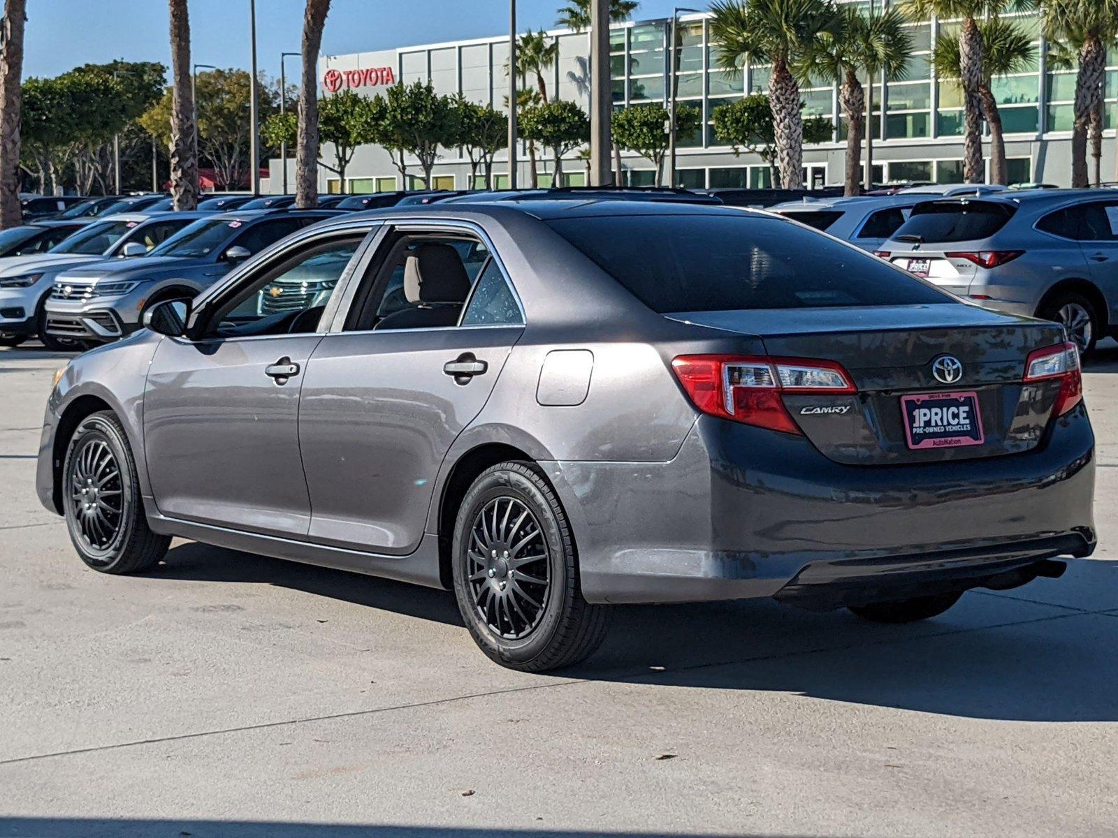 2014 Toyota Camry Vehicle Photo in Davie, FL 33331