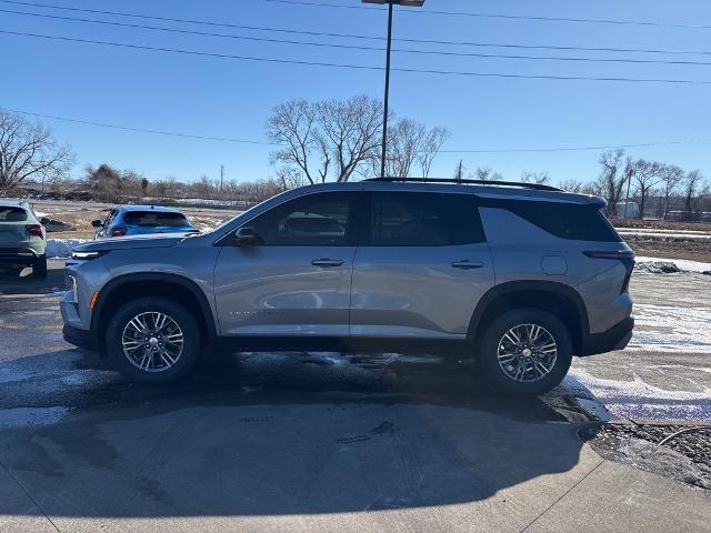 2025 Chevrolet Traverse Vehicle Photo in MANHATTAN, KS 66502-5036