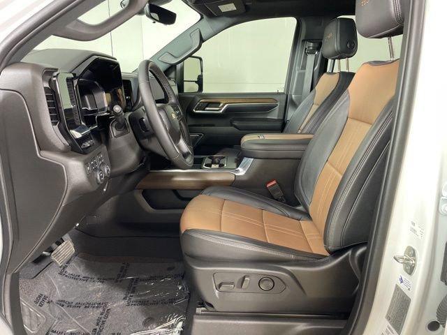 2024 Chevrolet Silverado 2500 HD Vehicle Photo in PHOENIX, AZ 85014-3381
