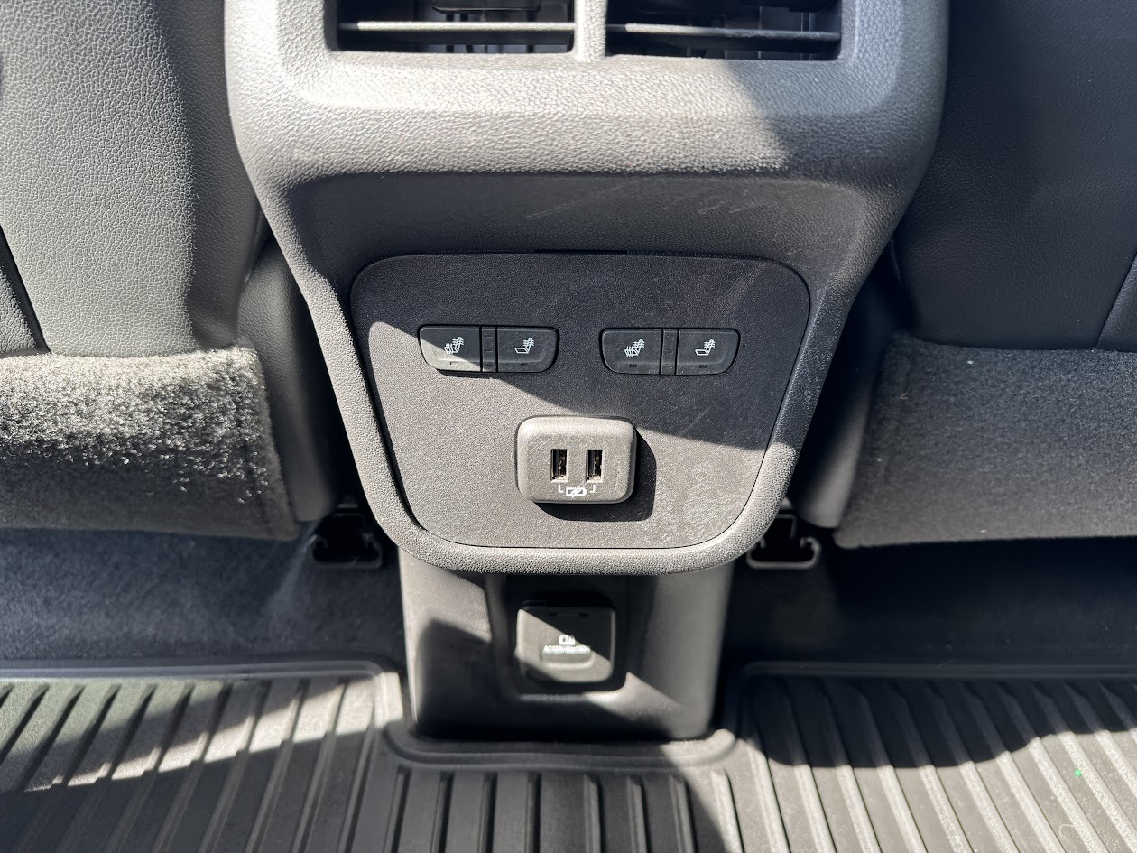 2020 Chevrolet Equinox Vehicle Photo in BOONVILLE, IN 47601-9633