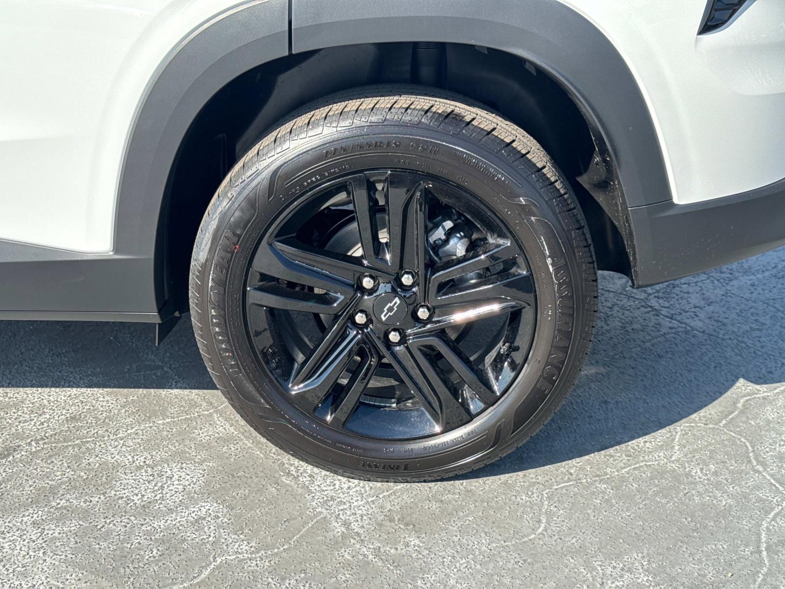 2025 Chevrolet Trax Vehicle Photo in LOS ANGELES, CA 90007-3794