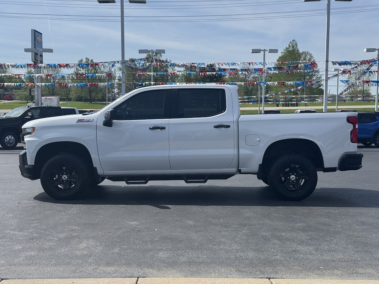 2019 Chevrolet Silverado 1500 Vehicle Photo in BOONVILLE, IN 47601-9633