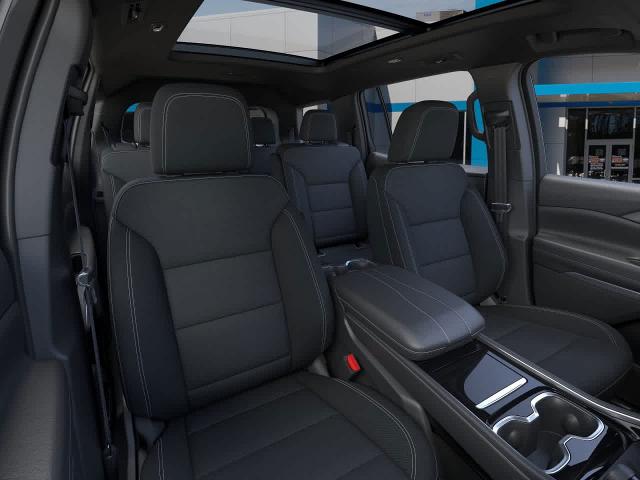 2025 Chevrolet Traverse Vehicle Photo in MOON TOWNSHIP, PA 15108-2571