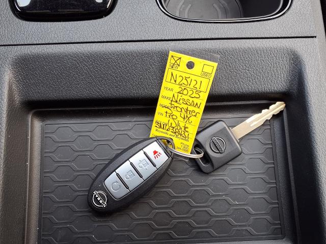 2025 Nissan Frontier Vehicle Photo in Oshkosh, WI 54904