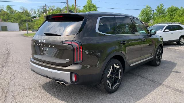 2023 Kia Telluride Vehicle Photo in MOON TOWNSHIP, PA 15108-2571