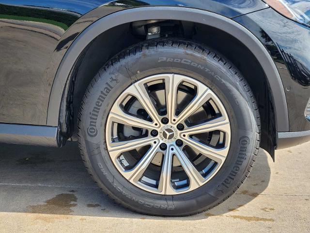 2025 Mercedes-Benz GLC Vehicle Photo in HOUSTON, TX 77079