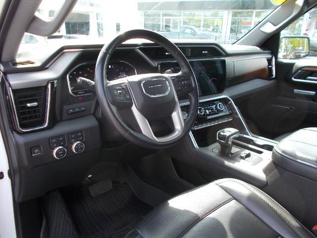 2023 GMC Sierra 1500 Vehicle Photo in LOWELL, MA 01852-4336