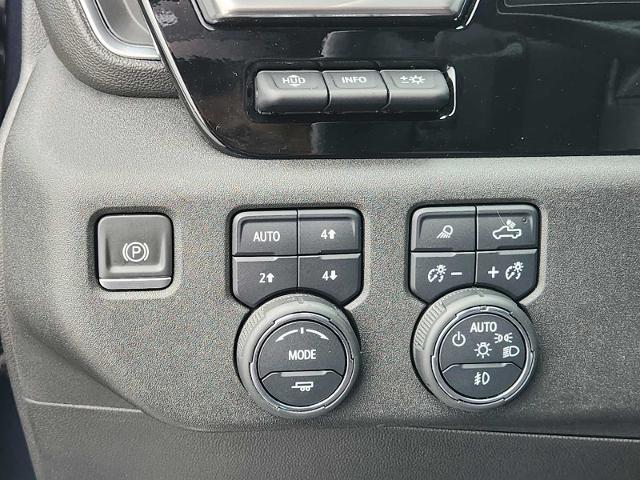 2022 Chevrolet Silverado 1500 Vehicle Photo in DALLAS, TX 75209