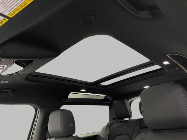 2025 Defender Vehicle Photo in Appleton, WI 54913