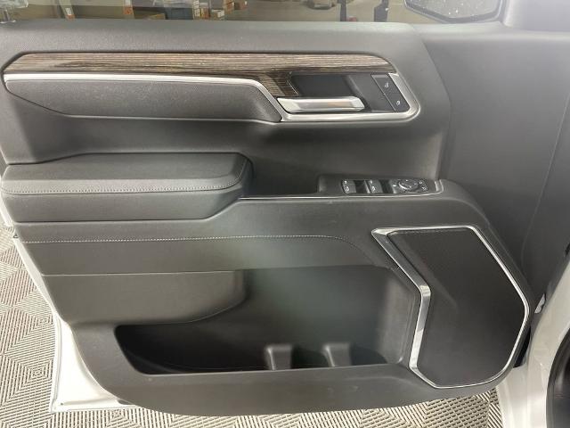 2025 GMC Sierra 1500 Vehicle Photo in GILBERT, AZ 85297-0402