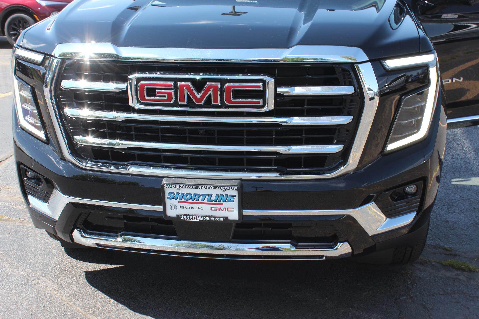 2025 GMC Yukon XL Vehicle Photo in AURORA, CO 80012-4011