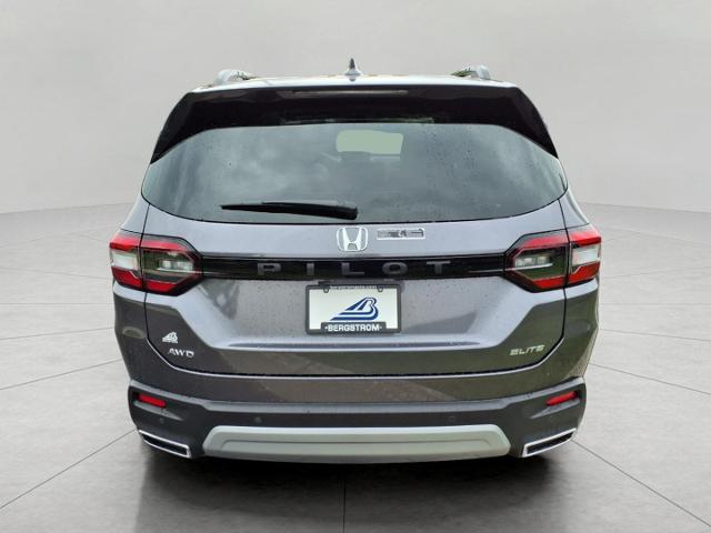 2025 Honda Pilot Vehicle Photo in Oshkosh, WI 54904