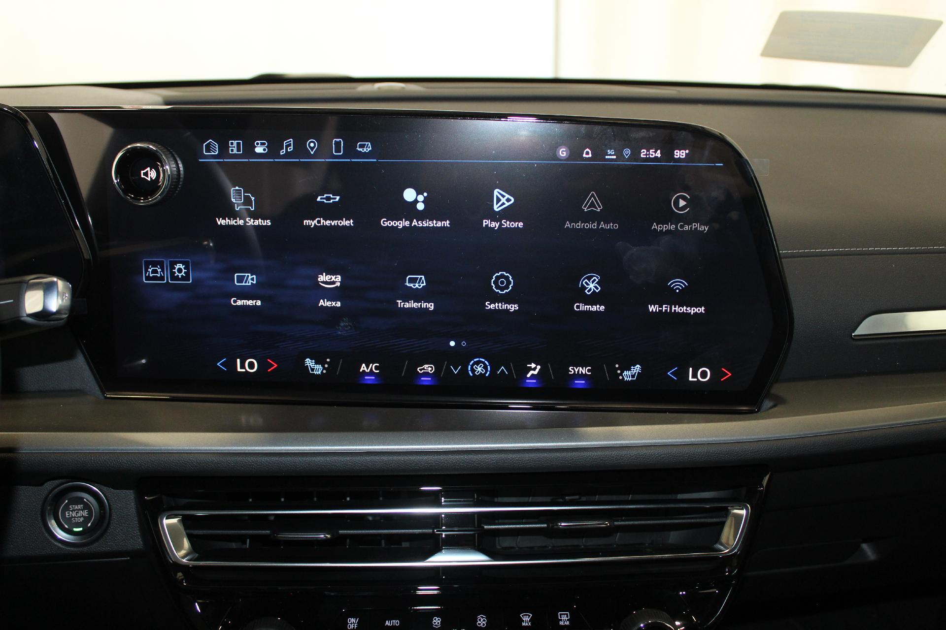 2025 Chevrolet Traverse Vehicle Photo in NORTHAMPTON, MA 01060-1120