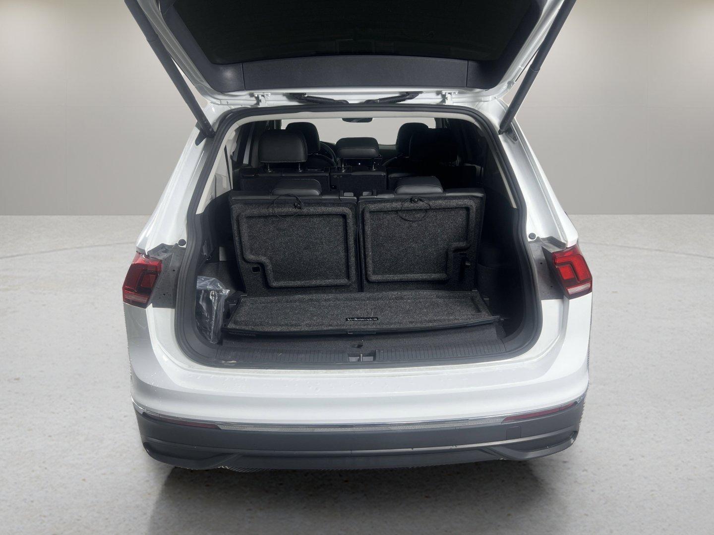 2024 Volkswagen Tiguan Vehicle Photo in Georgetown, TX 78626