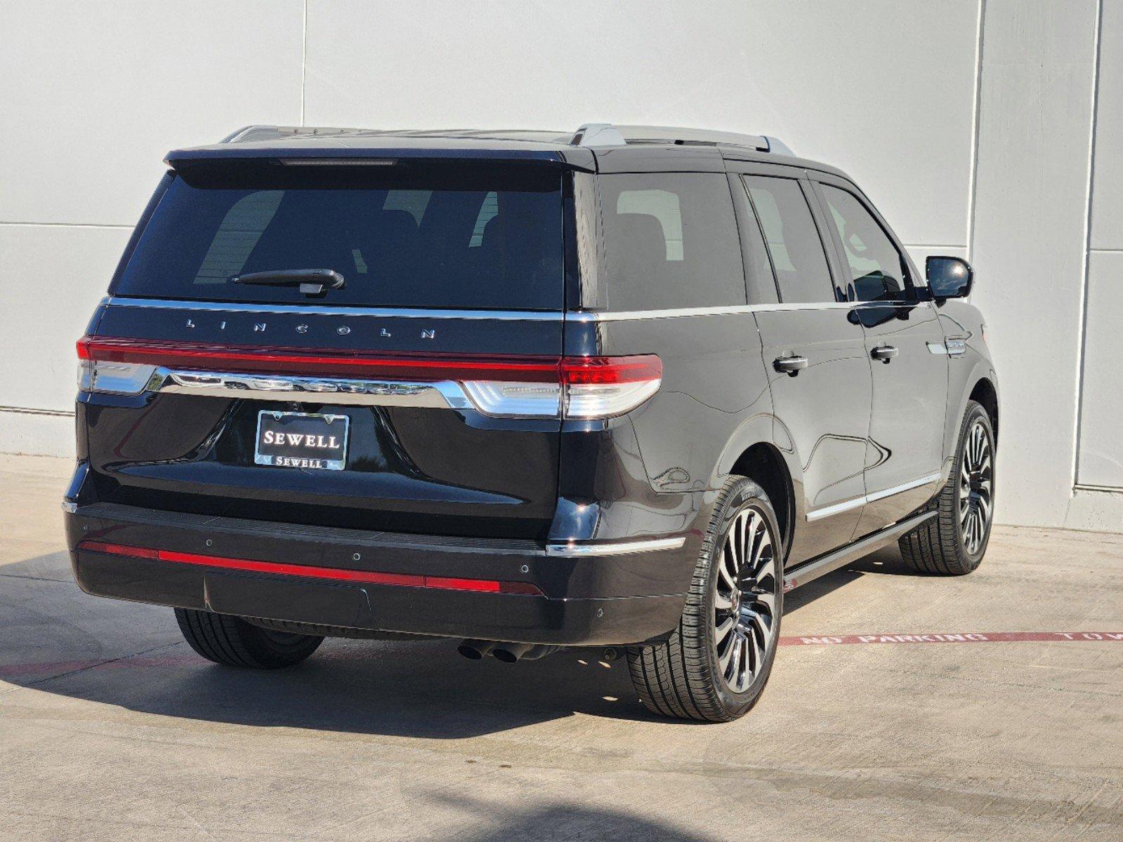 2022 Lincoln Navigator Vehicle Photo in GRAPEVINE, TX 76051-8302