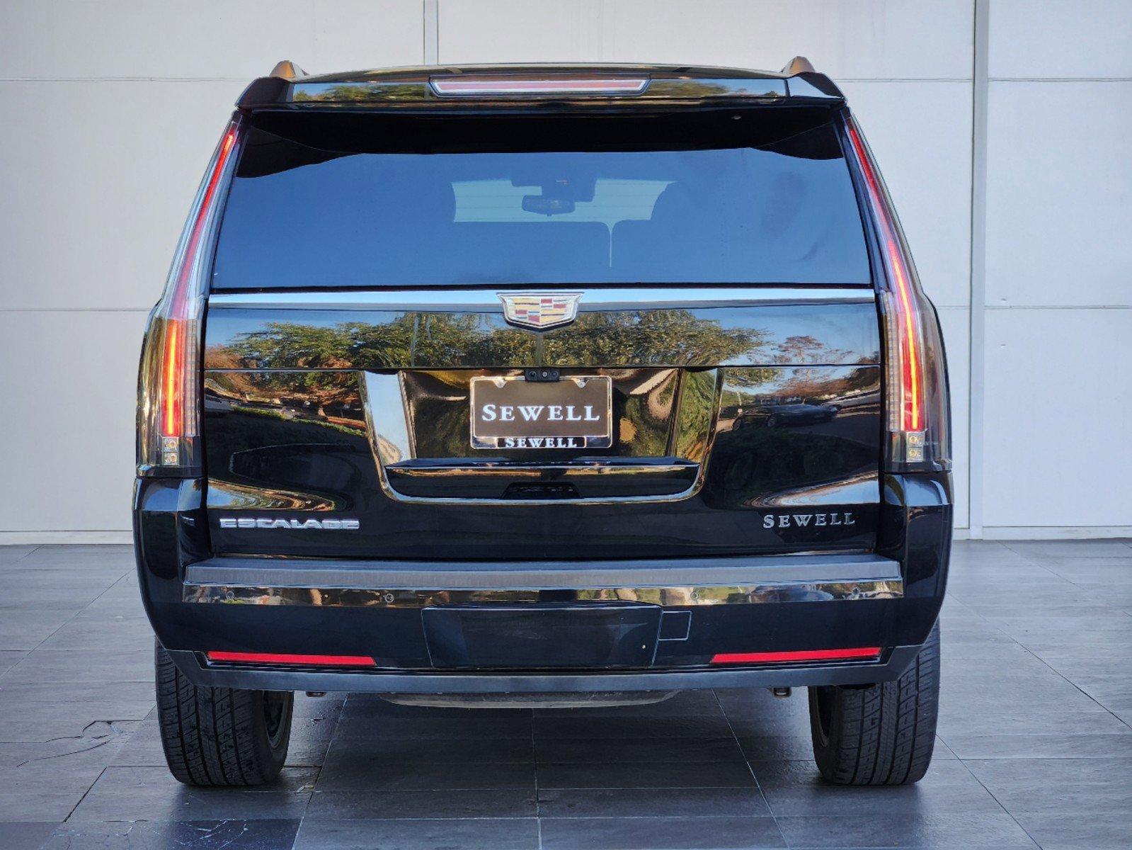 2017 Cadillac Escalade Vehicle Photo in HOUSTON, TX 77079-1502