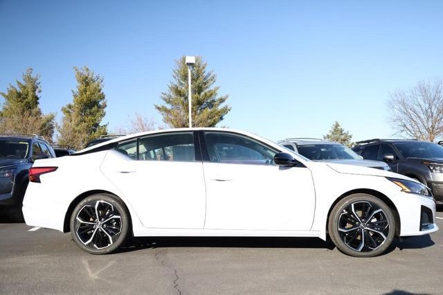 2025 Nissan Altima Vehicle Photo in Ballwin, MO 63011