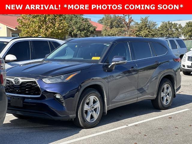 2022 Toyota Highlander Vehicle Photo in San Antonio, TX 78230