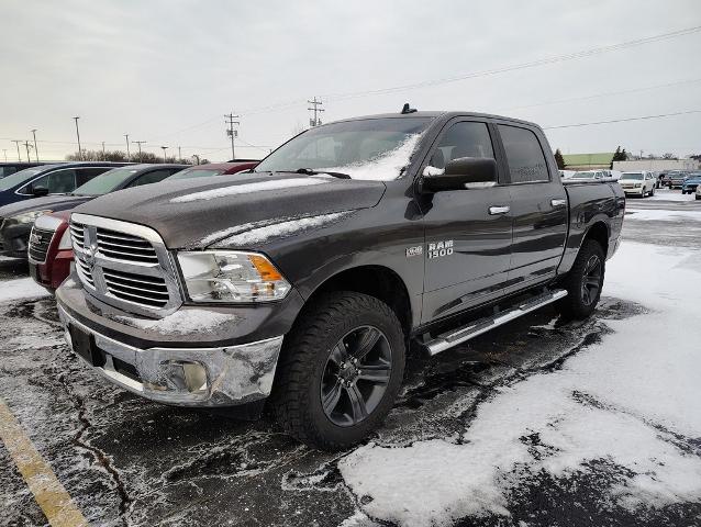 2017 Ram 1500 Vehicle Photo in GREEN BAY, WI 54304-5303