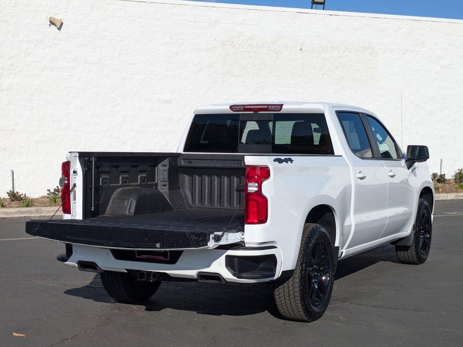 2025 Chevrolet Silverado 1500 Vehicle Photo in VALENCIA, CA 91355-1705