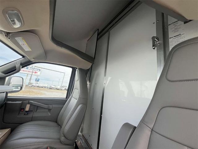2025 Chevrolet Express Cutaway 3500 Vehicle Photo in ALCOA, TN 37701-3235