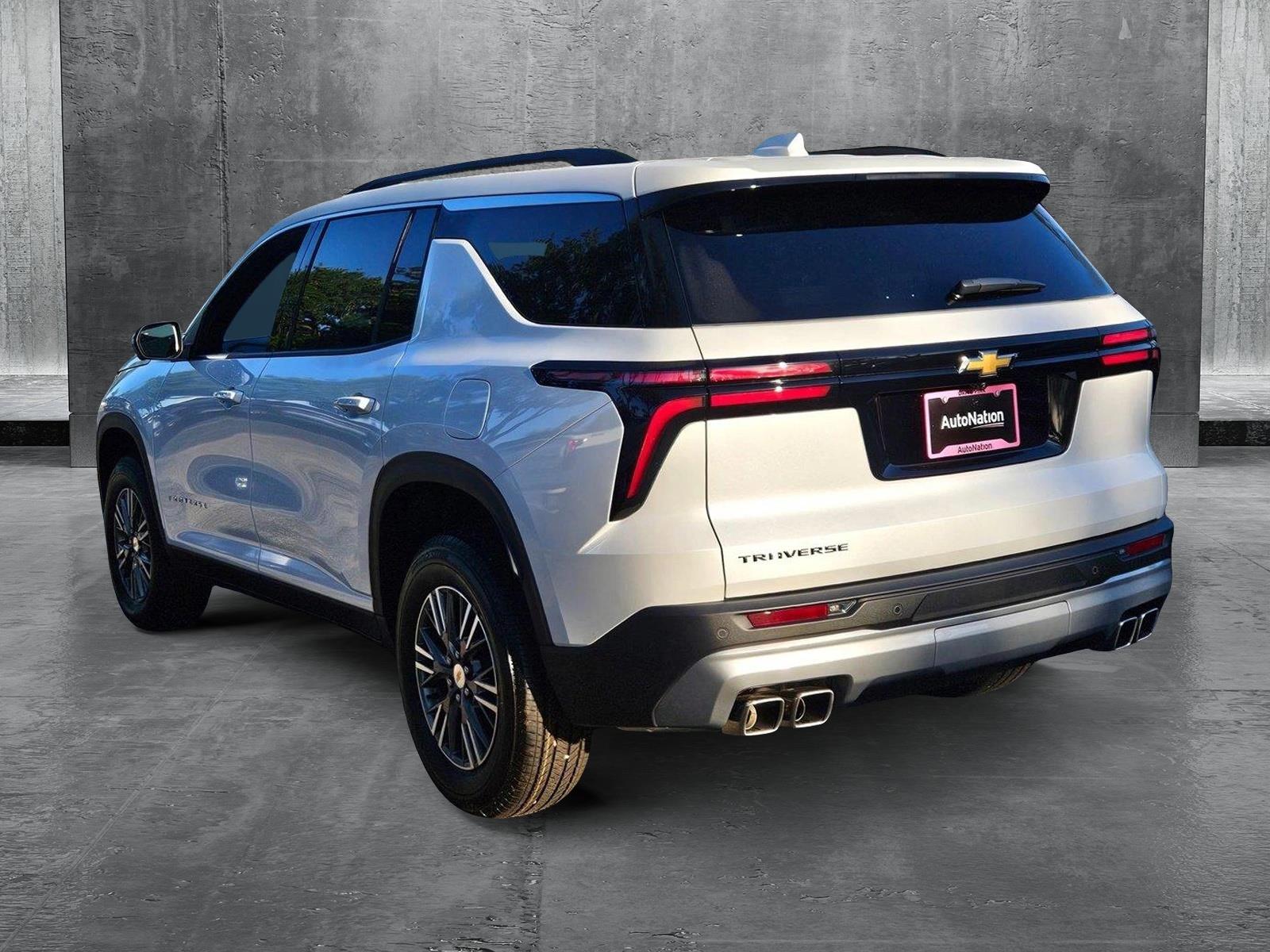 2025 Chevrolet Traverse Vehicle Photo in GREENACRES, FL 33463-3207