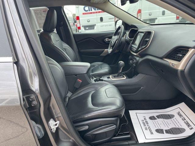 2017 Jeep Cherokee Vehicle Photo in MEDINA, OH 44256-9631