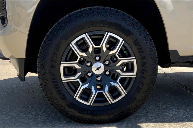 2024 Chevrolet Colorado Vehicle Photo in TOPEKA, KS 66609-0000