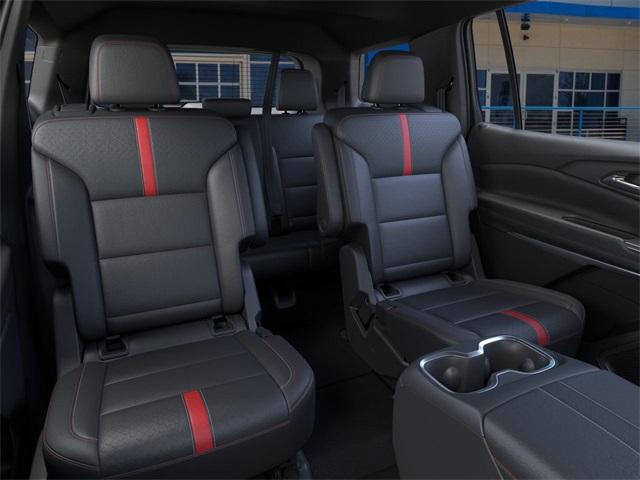 2025 Chevrolet Traverse Vehicle Photo in ENGLEWOOD, CO 80113-6708