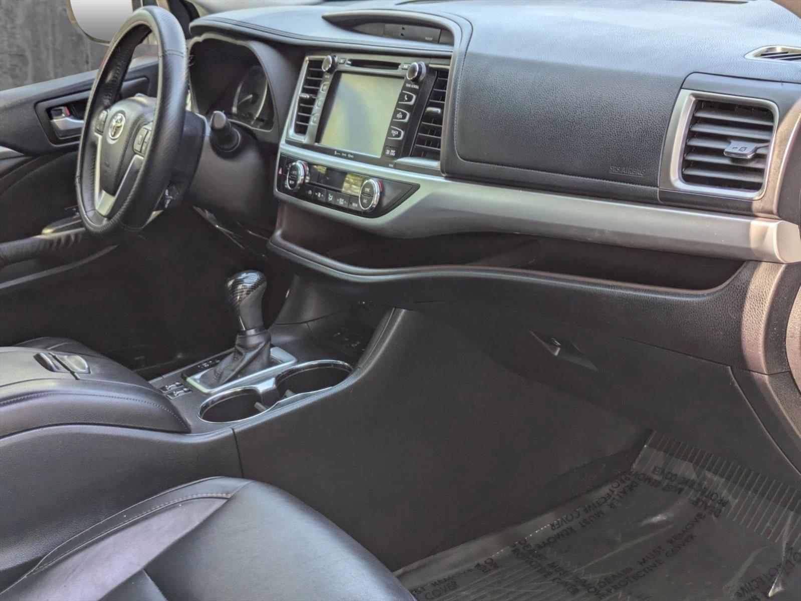 2016 Toyota Highlander Vehicle Photo in Tampa, FL 33614