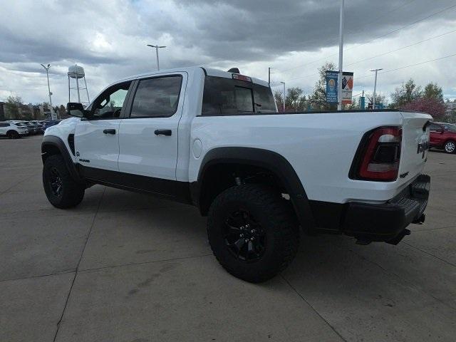 2024 Ram 1500 Vehicle Photo in ENGLEWOOD, CO 80113-6708