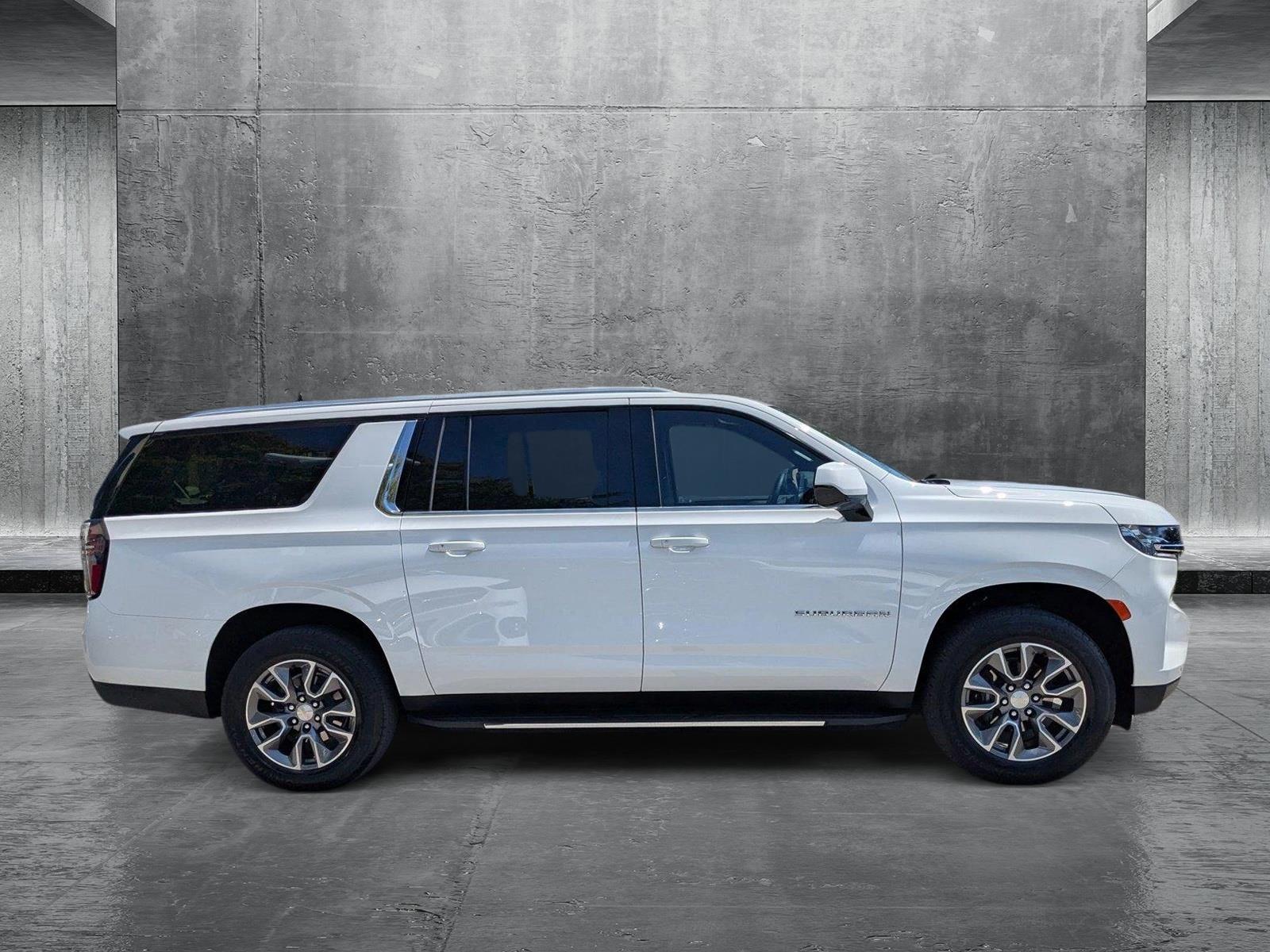 2024 Chevrolet Suburban Vehicle Photo in Miami, FL 33169