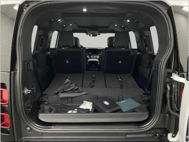 2025 Defender Vehicle Photo in Appleton, WI 54913