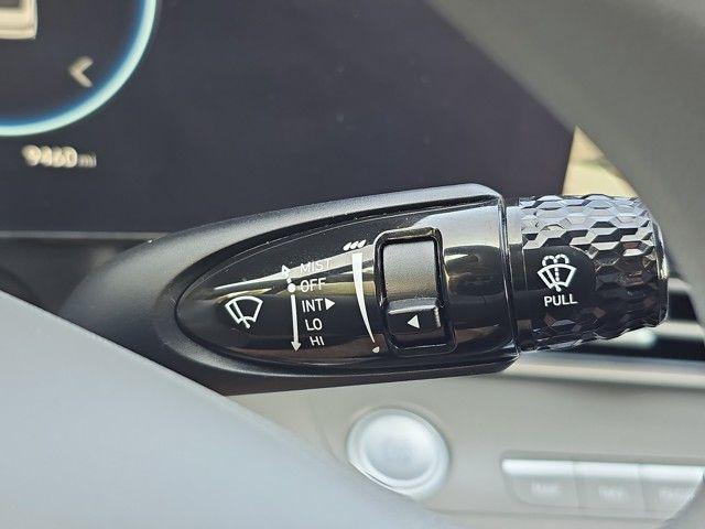 2024 Hyundai ELANTRA Vehicle Photo in Pleasant Hills, PA 15236
