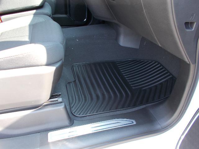 2025 GMC Sierra 1500 Vehicle Photo in LOWELL, MA 01852-4336