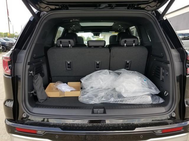 2025 GMC Acadia Vehicle Photo in ELYRIA, OH 44035-6349